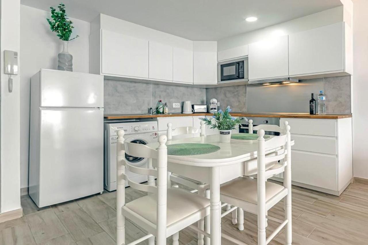 Neptuno Oceanview Suite With Pool And Beach Private Access Пуерто де Сантяго Екстериор снимка